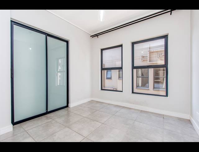 2 BEDROOM APARTMENT TO LET IN WATERFALL